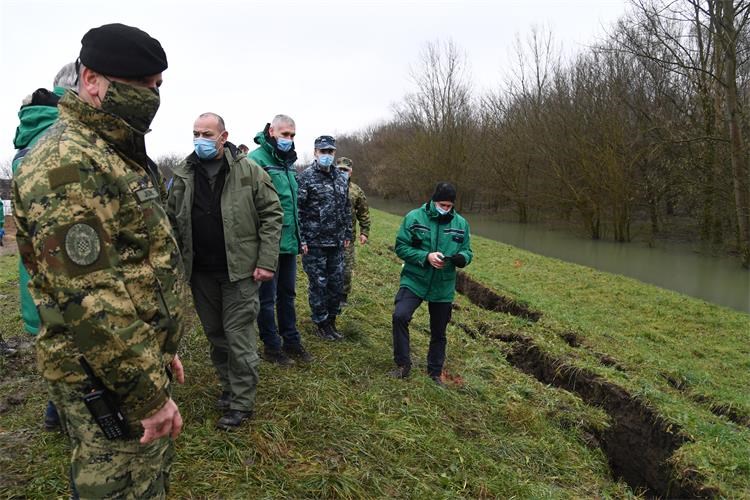 Gradnja nasipa na rijeci Savi u Galdovu